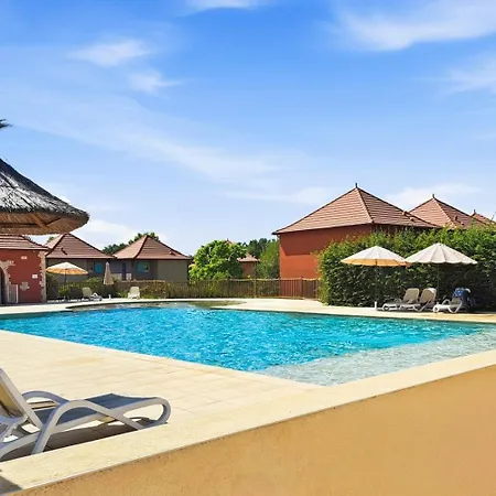 Avec Terrasse, Piscine & Ping-pong *