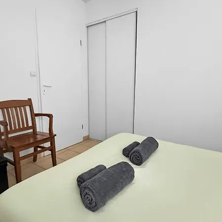 Apartment Avec Terrasse, Piscine & Ping-pong